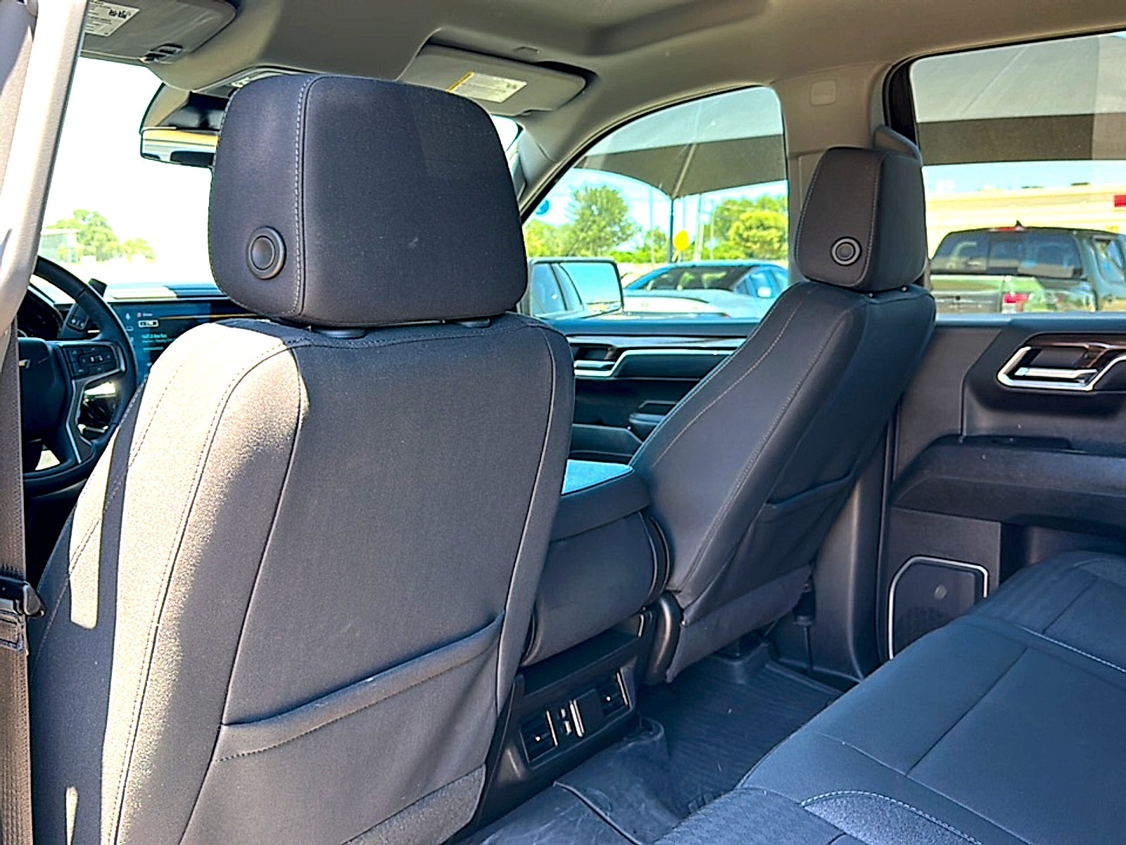 2023 Chevrolet Silverado 1500 4WD Crew Cab Short Bed LT with 2FL