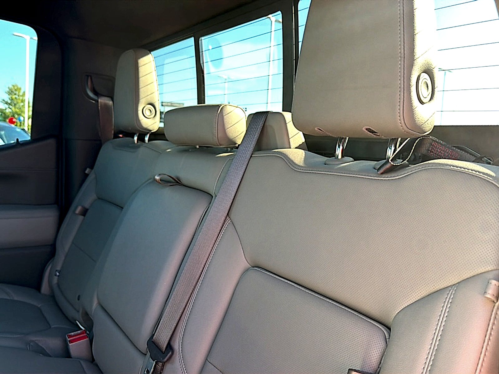 2021 Chevrolet Silverado 1500 4WD Crew Cab Short Bed LTZ