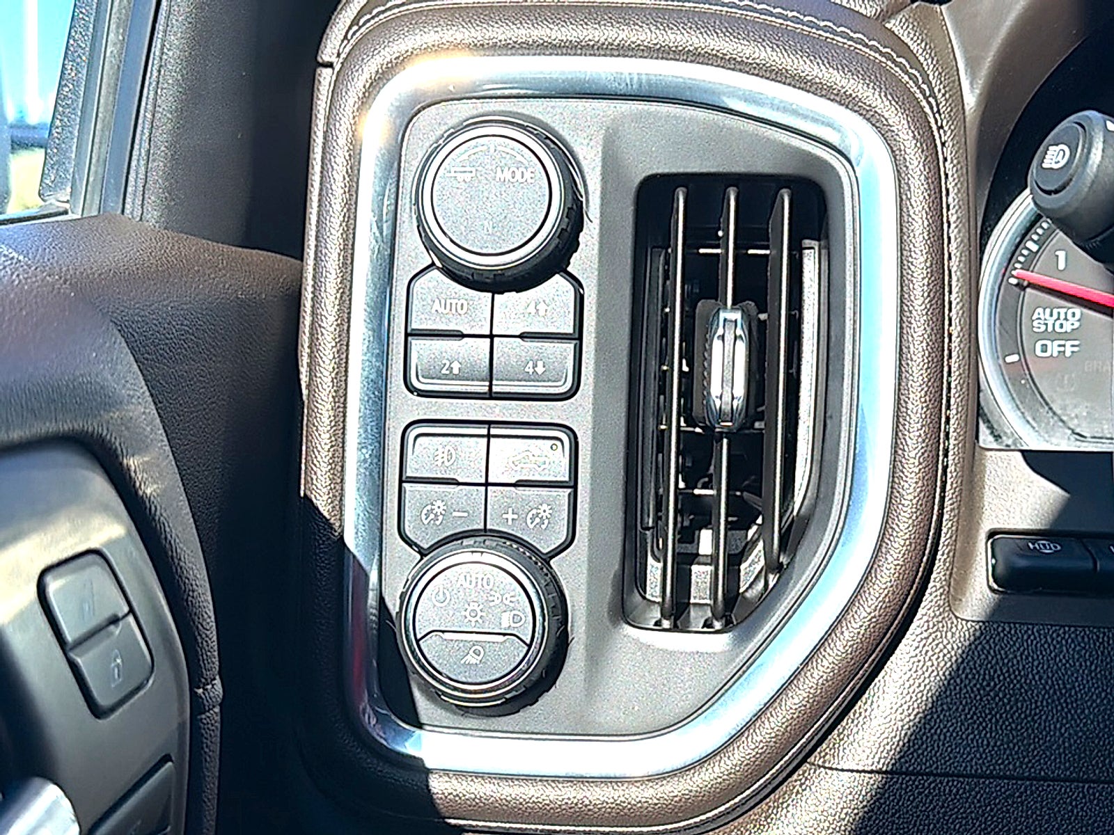 2021 Chevrolet Silverado 1500 4WD Crew Cab Short Bed LTZ