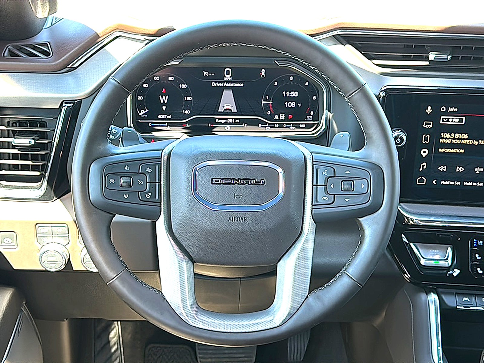 2024 GMC Sierra 1500 4WD Crew Cab Short Box Denali