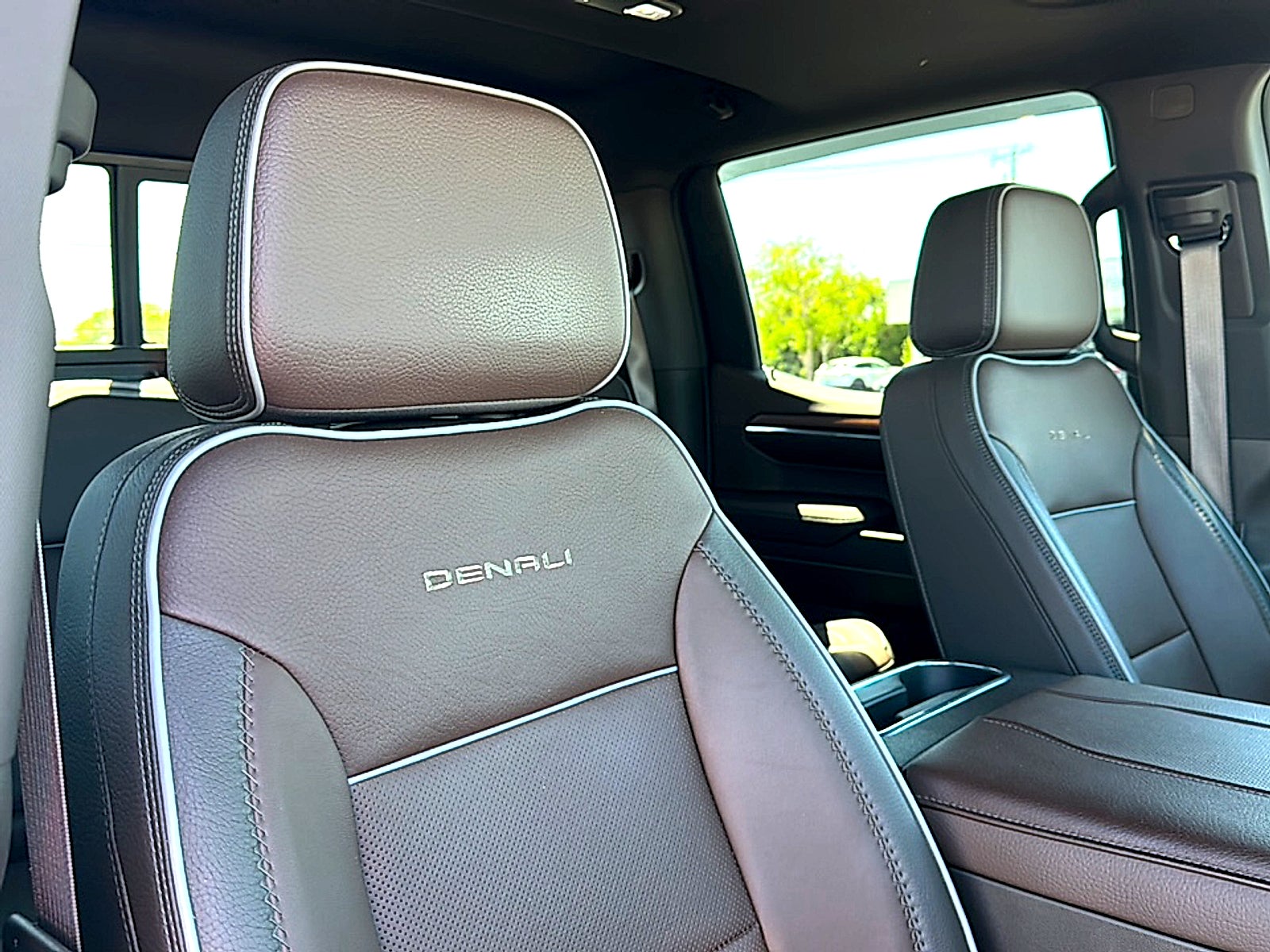 2024 GMC Sierra 1500 4WD Crew Cab Short Box Denali