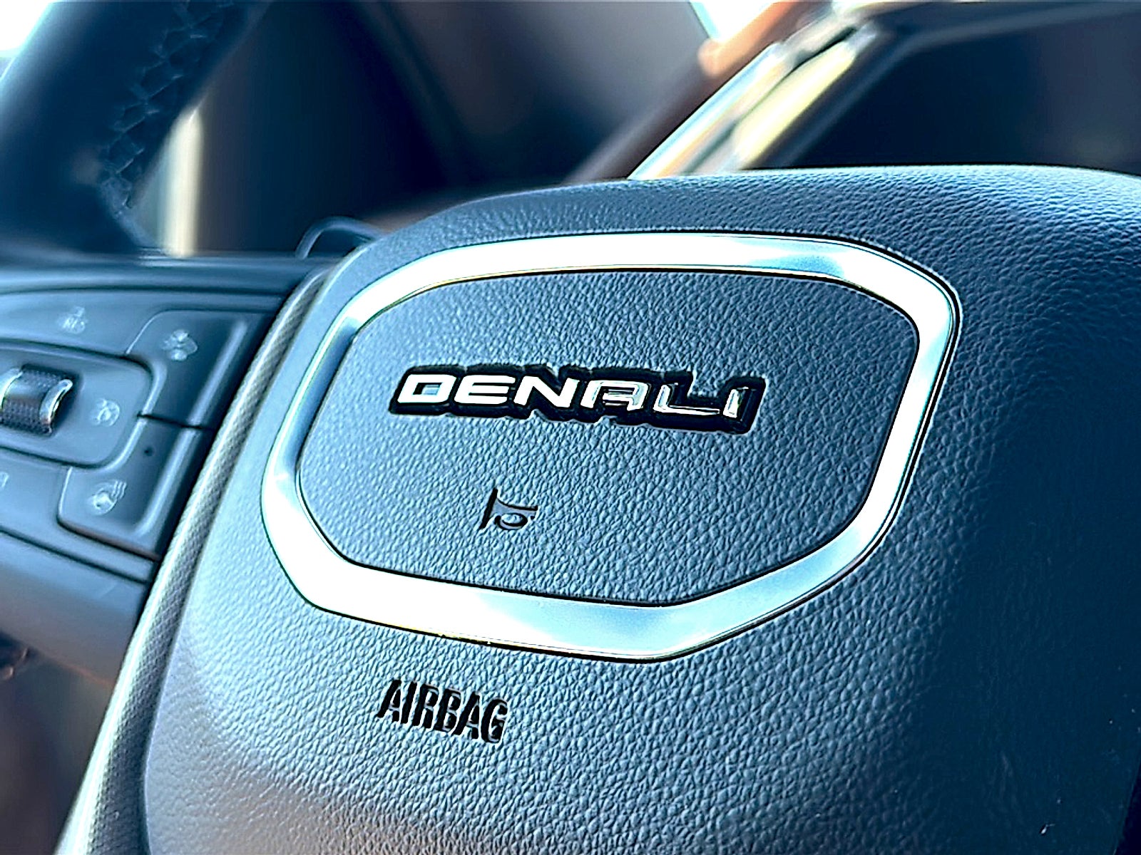 2024 GMC Sierra 1500 4WD Crew Cab Short Box Denali