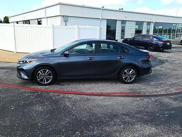 2024 Kia Forte LXS IVT