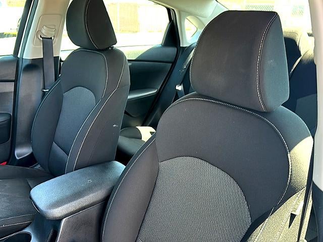 2024 Kia Forte LXS IVT