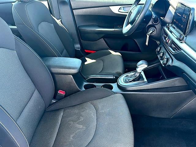 2024 Kia Forte LXS IVT