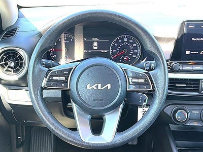 2024 Kia Forte LXS IVT