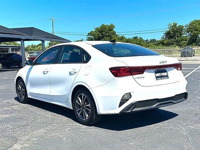 2024 Kia Forte LXS IVT