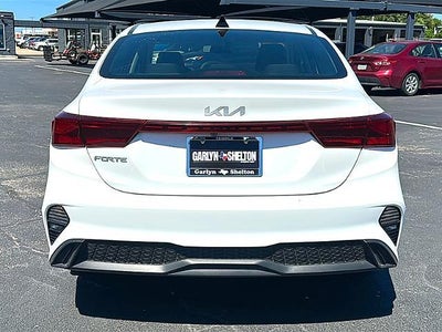 2024 Kia Forte LXS IVT