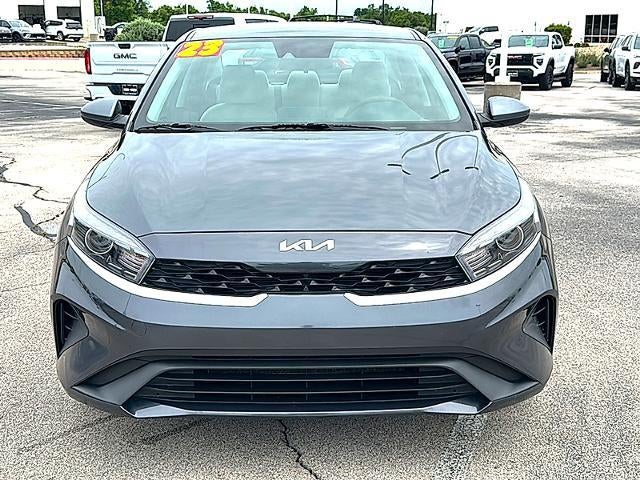2023 Kia Forte LXS IVT