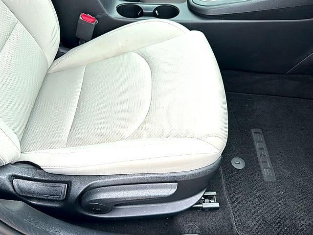 2023 Kia Forte LXS IVT