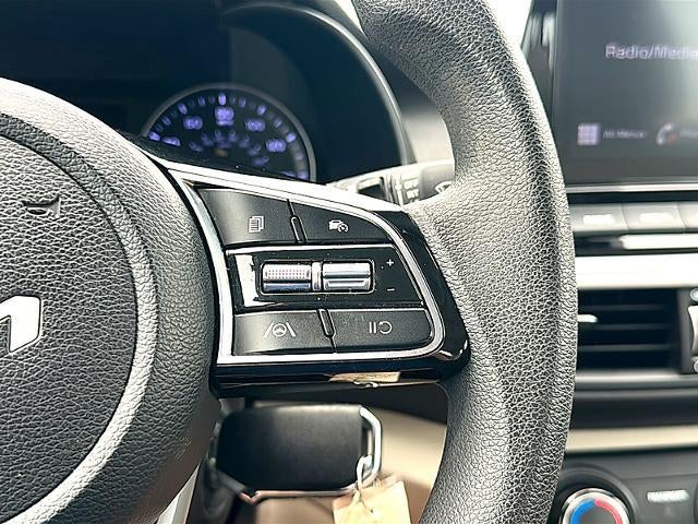 2023 Kia Forte LXS IVT