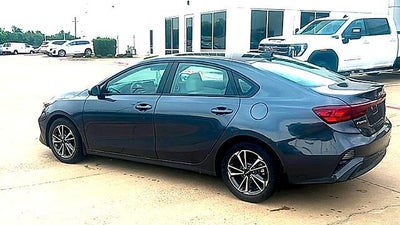 2023 Kia Forte LXS IVT