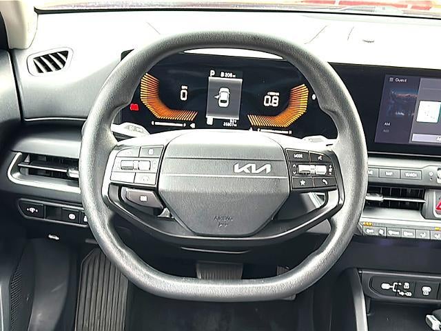2025 Kia K4 LXS FWD