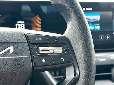 2025 Kia K4 LXS FWD