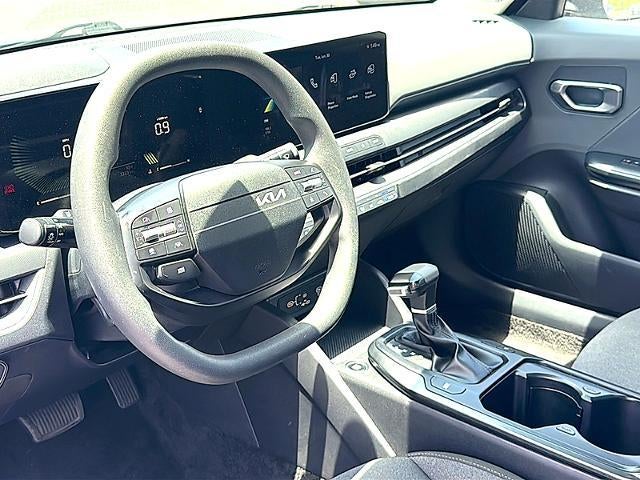 2025 Kia K4 LXS FWD
