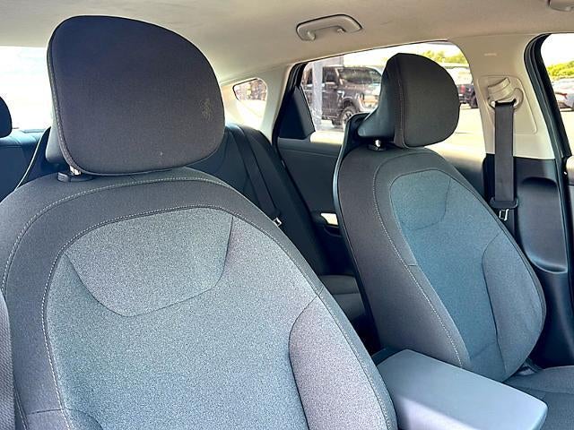 2025 Kia K4 LXS FWD