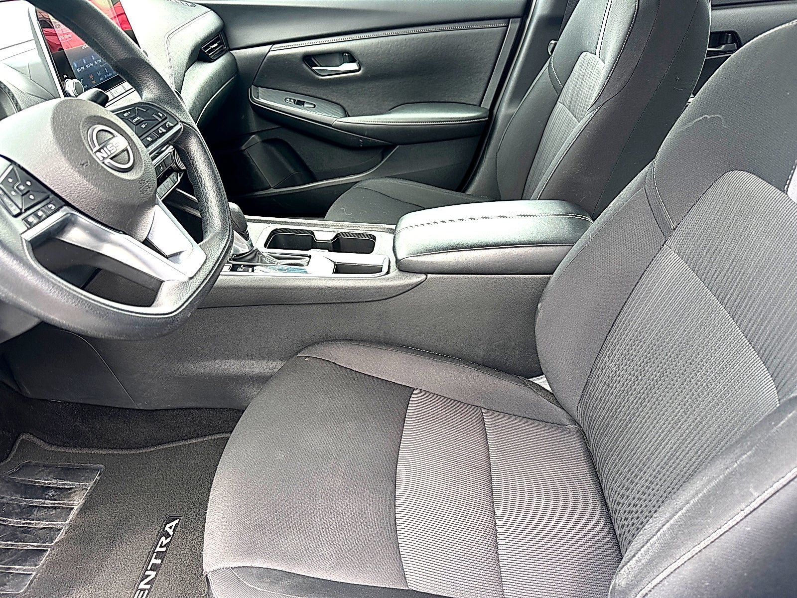 2025 Nissan Sentra SV CVT