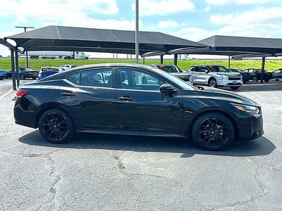 2025 Nissan Sentra SR CVT