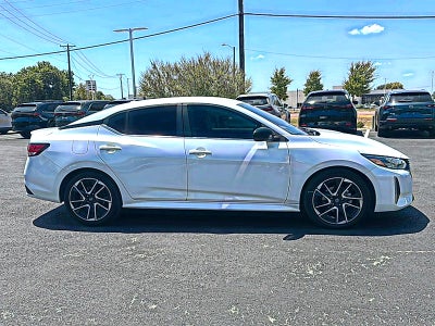 2024 Nissan Sentra SR Xtronic CVT