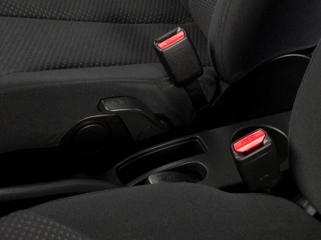 2011 Nissan Versa 5dr HB I4 Auto 1.8 S