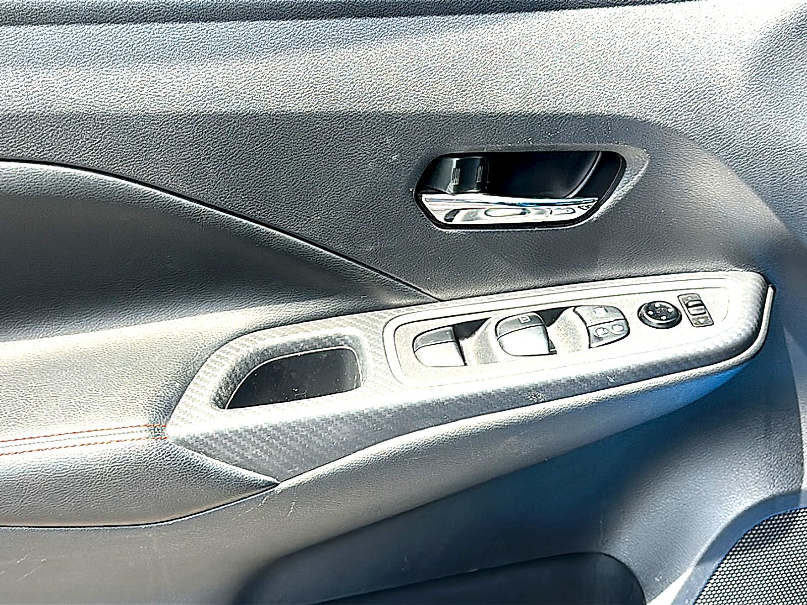 2024 Nissan Versa 1.6 SR