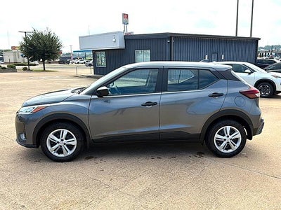 2025 Nissan Kicks Play S FWD