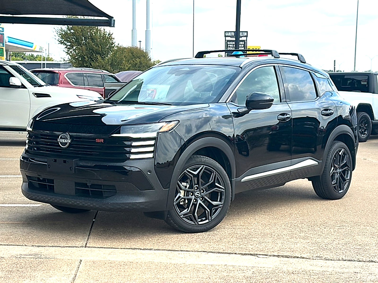 2025 Nissan Kicks SR FWD