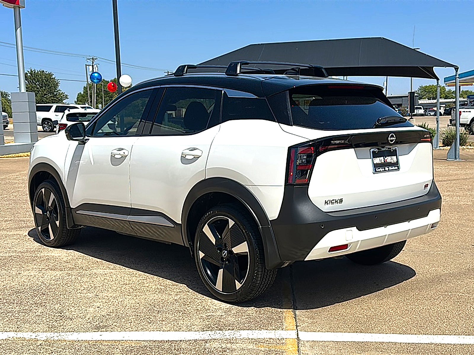 2025 Nissan Kicks SR FWD