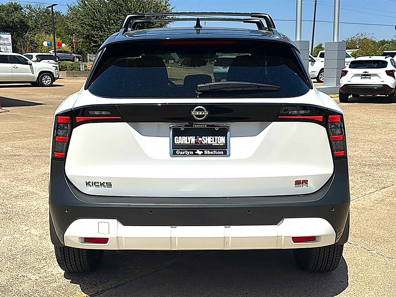 2025 Nissan Kicks SR FWD