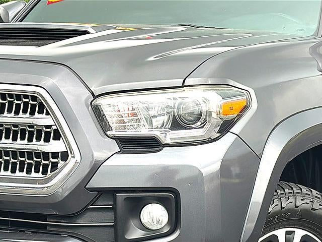 2017 Toyota Tacoma TRD Sport Double Cab 5' Bed V6 4x4 MT (Natl)