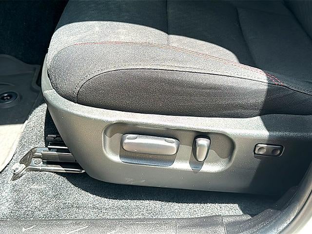 2023 Toyota Tacoma 4WD 4WD SR5 Double Cab 5' Bed V6 AT (GS)