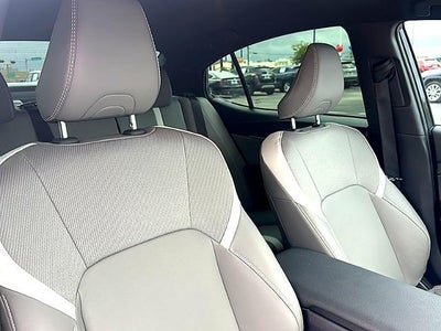 2025 Toyota Camry LE (SE)