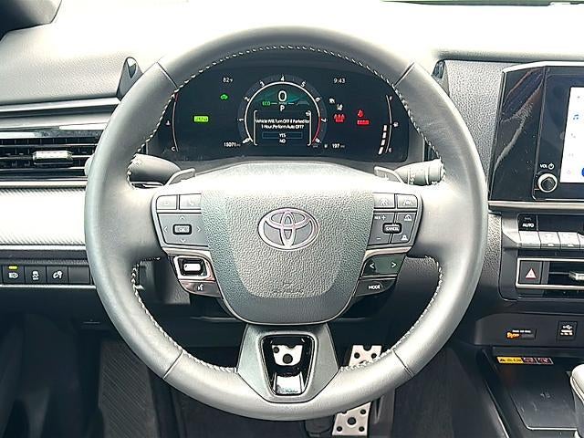 2025 Toyota Camry LE (SE)