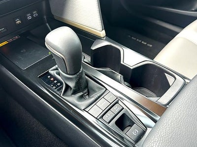 2025 Toyota Camry LE (SE)