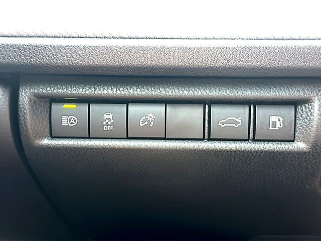 2025 Toyota Camry LE (SE)
