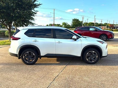 2024 Nissan Rogue FWD SV