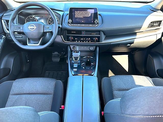 2025 Nissan Rogue FWD SV