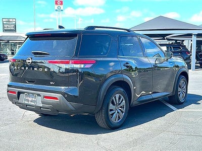 2024 Nissan Pathfinder SV 2WD