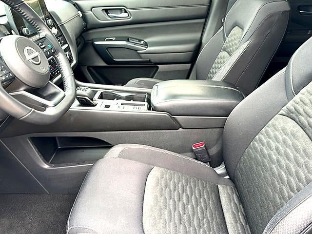 2022 Nissan Pathfinder SV 2WD