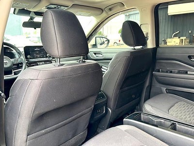 2022 Nissan Pathfinder SV 2WD