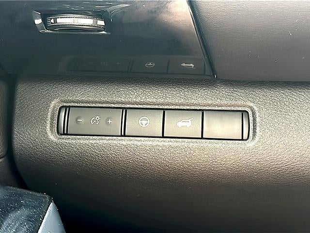 2022 Nissan Pathfinder SV 2WD