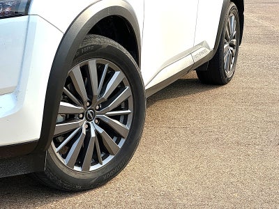 2025 Nissan Pathfinder SL 2WD