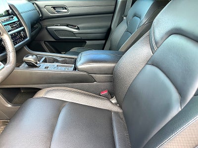 2025 Nissan Pathfinder SL 2WD