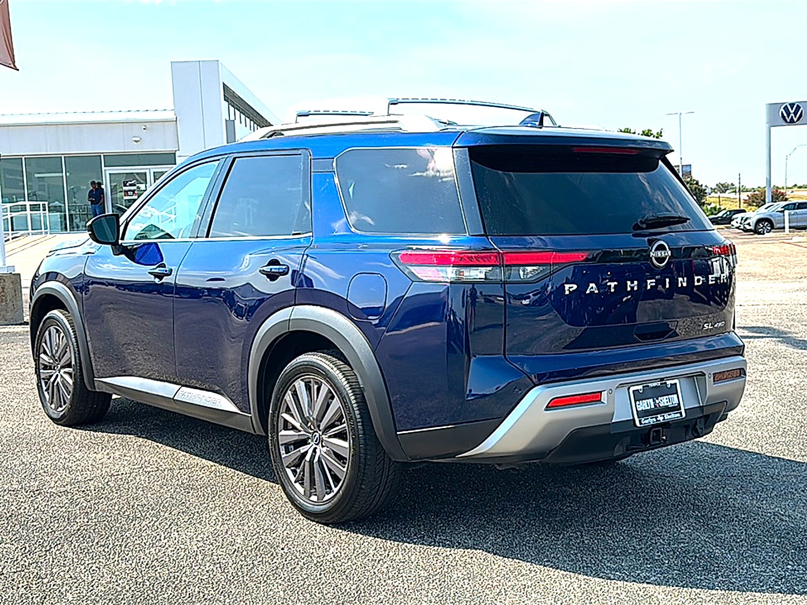 2023 Nissan Pathfinder SL 4WD
