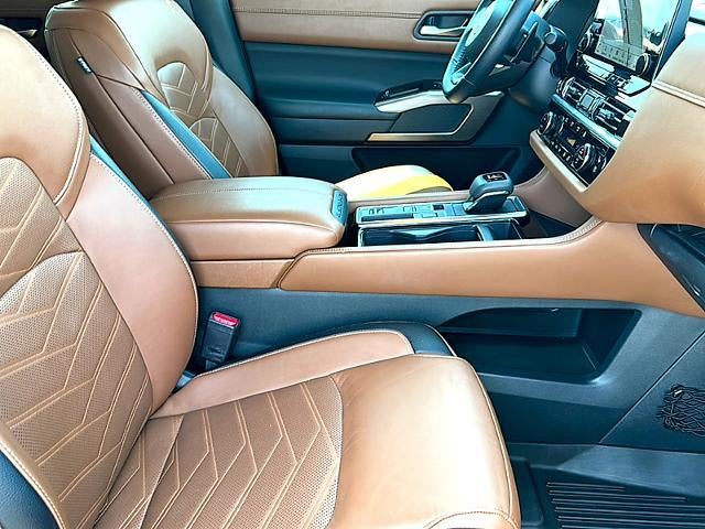 2024 Nissan Pathfinder Platinum 2WD