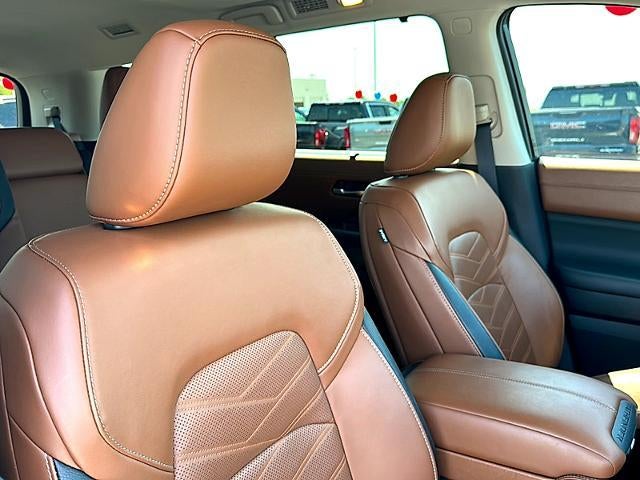2024 Nissan Pathfinder Platinum 2WD