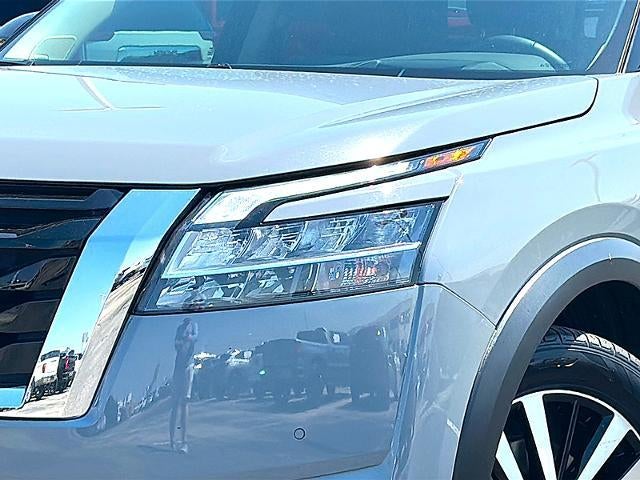 2024 Nissan Pathfinder Platinum 2WD