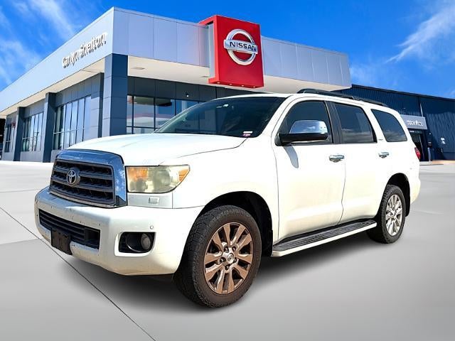 2013 Toyota Sequoia 5.7 Auto Platinum's photo