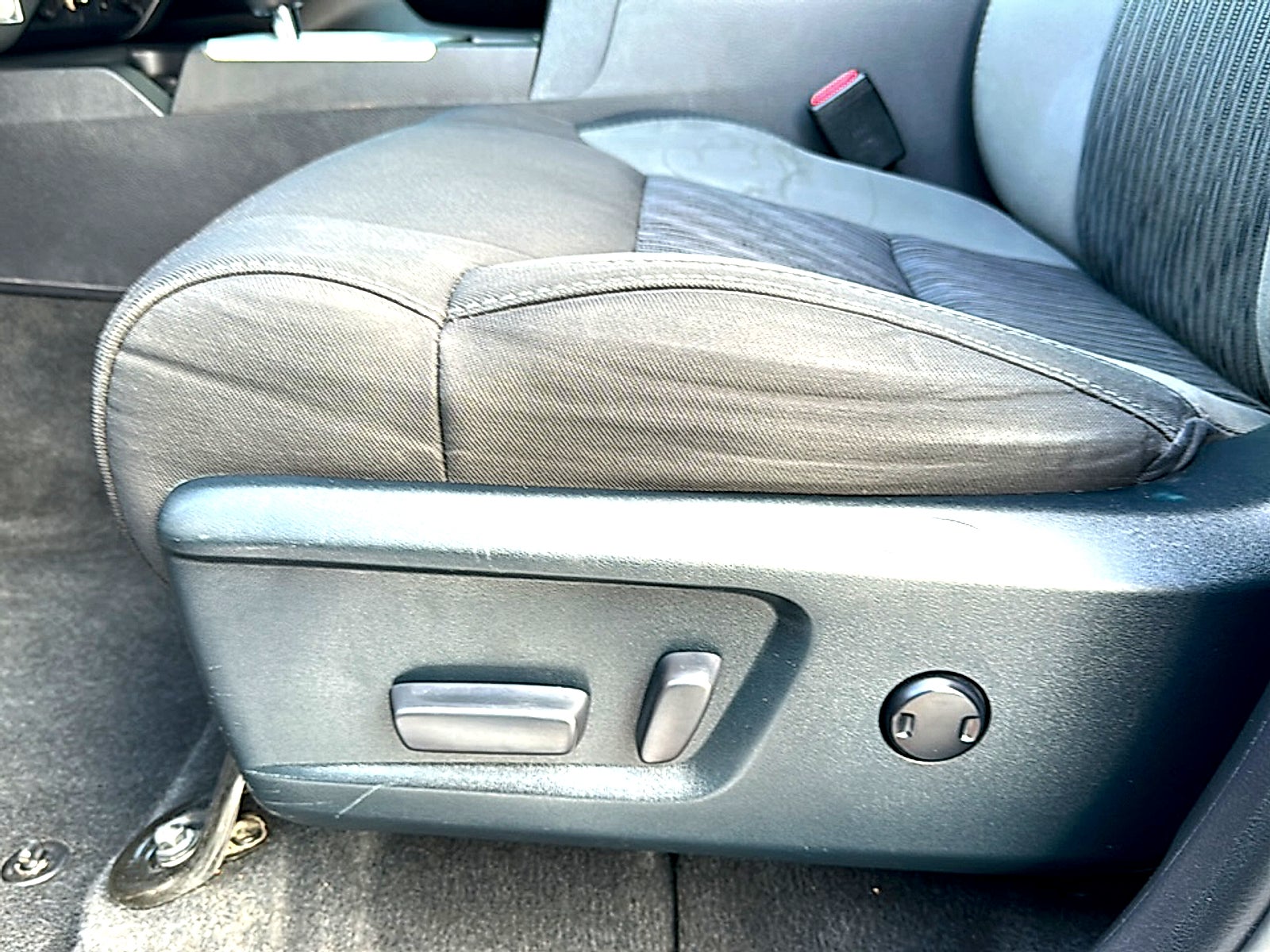 2017 Toyota Tundra SR5 5.7L V8