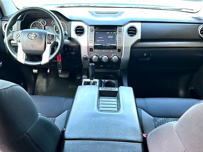 2017 Toyota Tundra SR5 5.7L V8